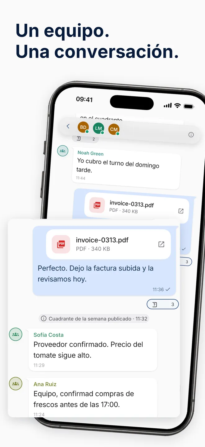 Chat de equipo en la app Hostelella, con mensajes, una factura en PDF adjunta y el aviso del cuadrante publicado